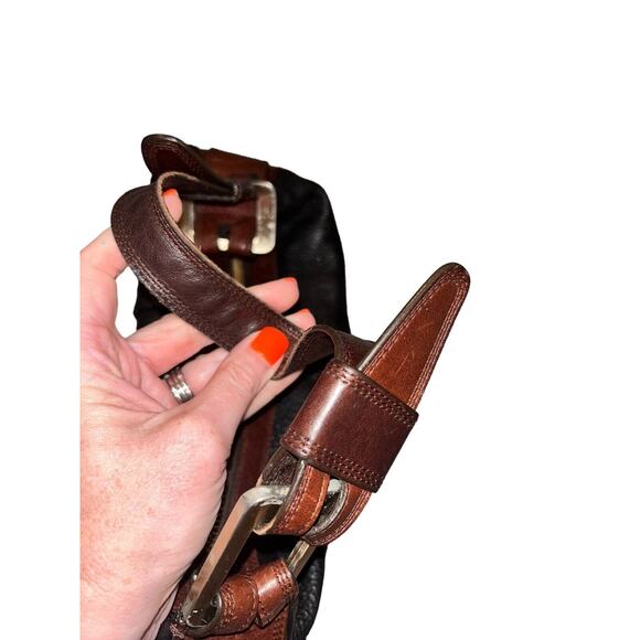 Classic Michael Kors Black & Tan Leather Handbag - 12x3.5x10 - Picture 5 of 11